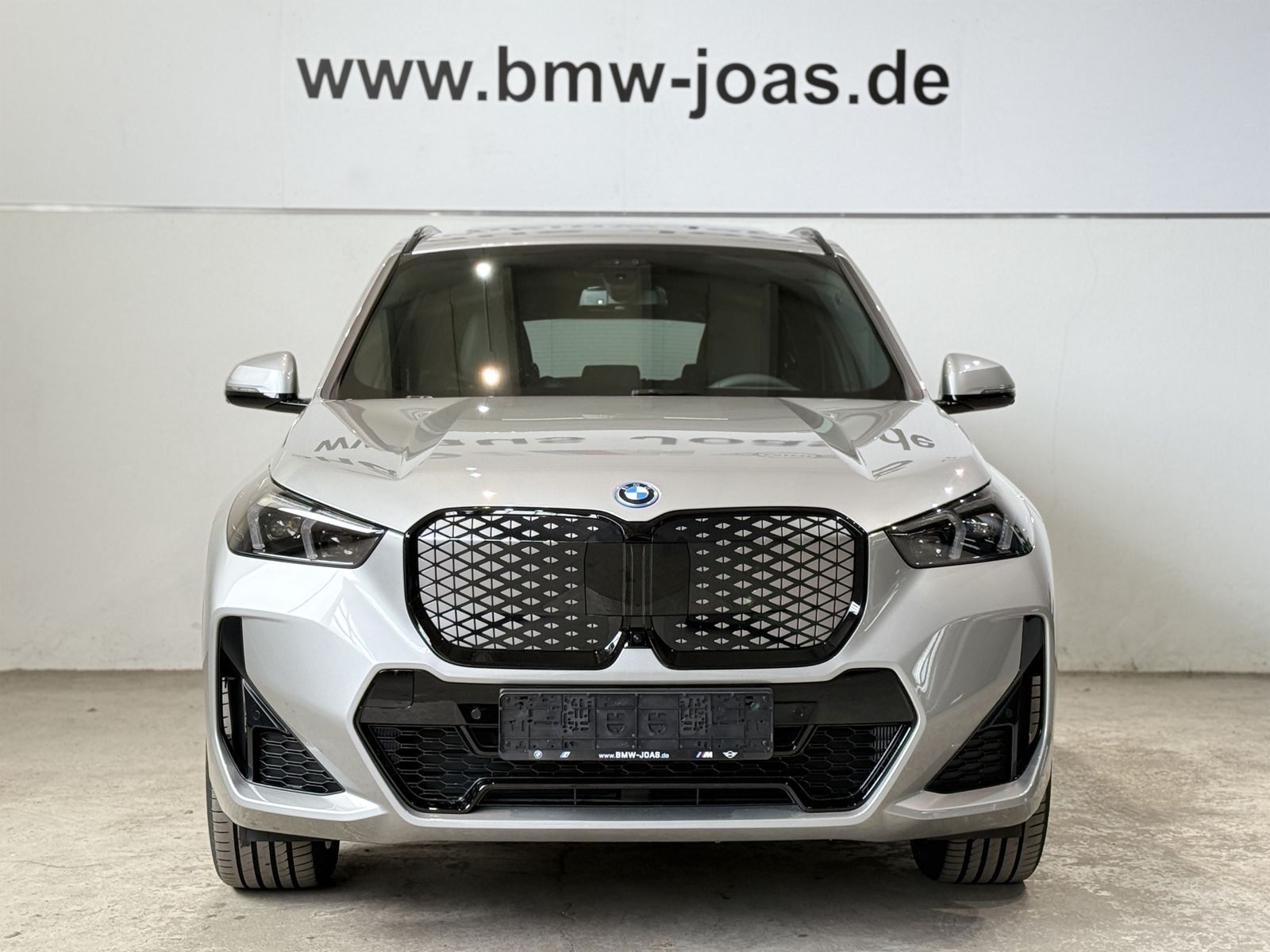 Fahrzeugabbildung BMW iX1 xDrive20 M Sportpaket | Komfortzugang | Pano