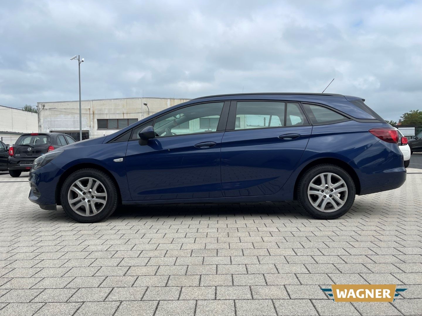 Fahrzeugabbildung Opel Astra Sports Tourer Edition  Abgasreinigung defe