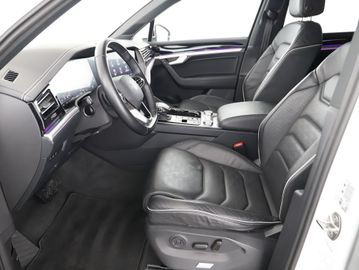 Volkswagen Touareg - 9