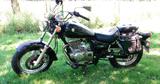 Suzuki GZ 250 - CHOPPER VON 126 BIS 250 CCM