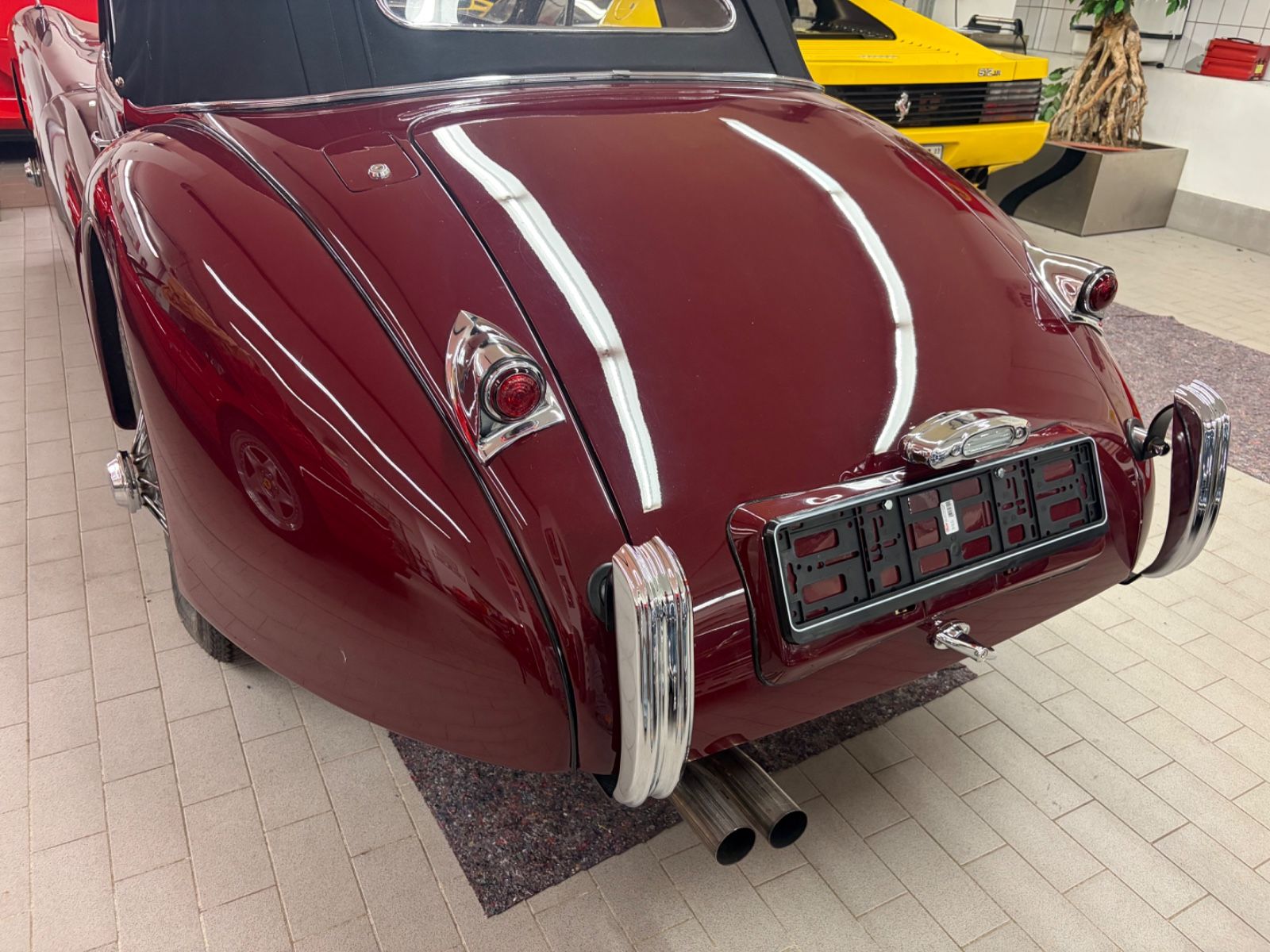JAGUAR XK 5