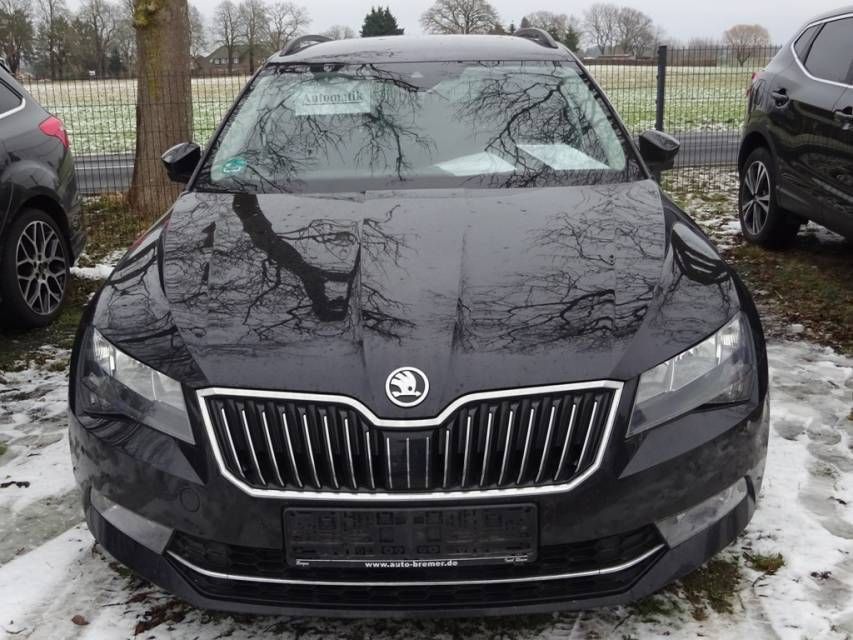 Fahrzeugabbildung SKODA Superb Combi 1.4 TSI Ambition