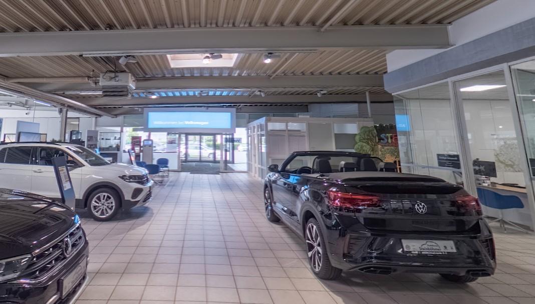 showroom-image-top