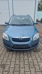 Skoda Fabia Combi Ambiente | Tüv 06/26 | AHK | - Skoda Fabia mit Benzin-Antrieb: Kombi, Ambiente