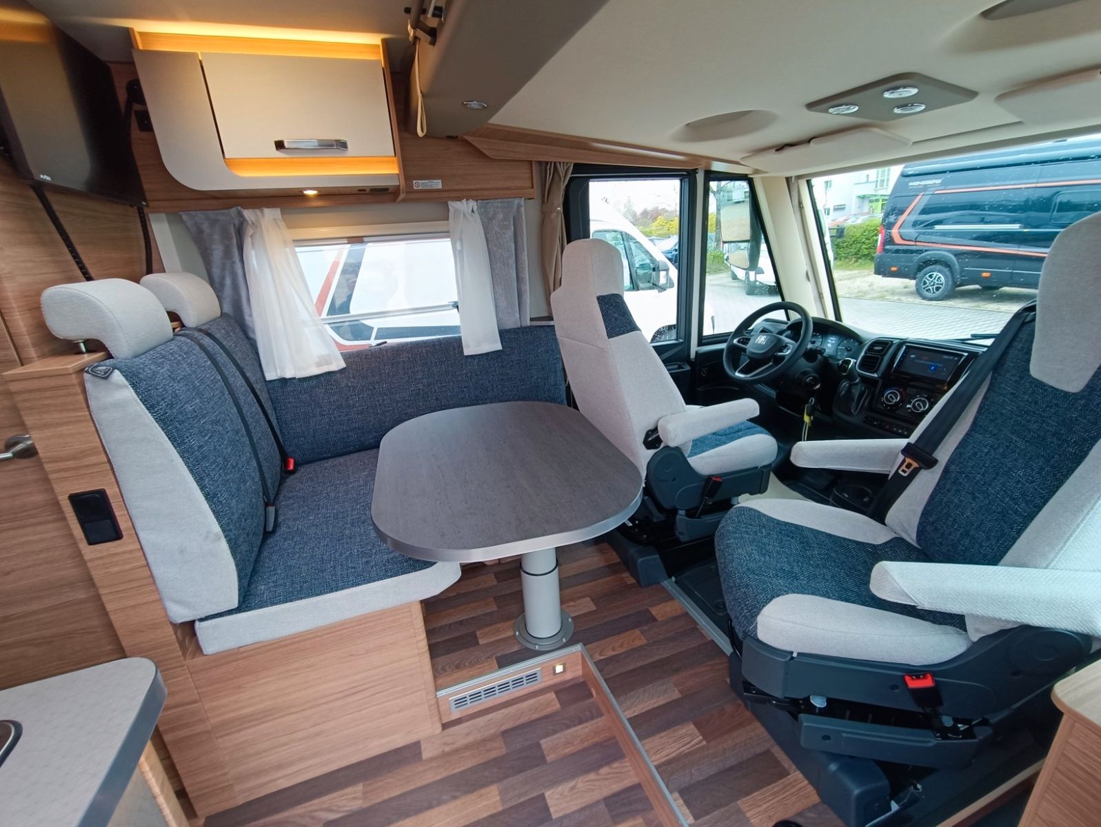 Fahrzeugabbildung Weinsberg CaraCore 650 MEG *Automatik*Standklima*Backofen
