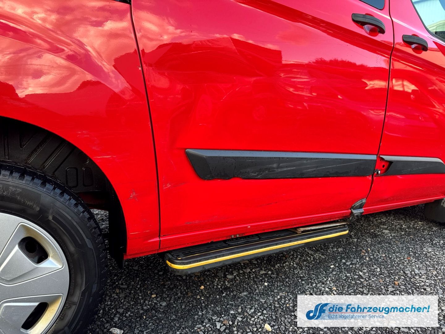 Fahrzeugabbildung Ford Transit Custom Tourneo 320 L1 Trend *EXPORT *26