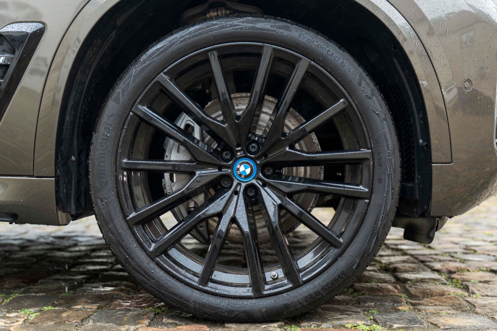 Fahrzeugabbildung BMW X5 50e xDrive M SPORT PANO LUFT KAM MASSAGE HIFI