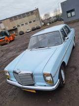 Mercedes-Benz Mercedes 230 W114 4door Sedan Classic - blaue Mercedes-Benz 230