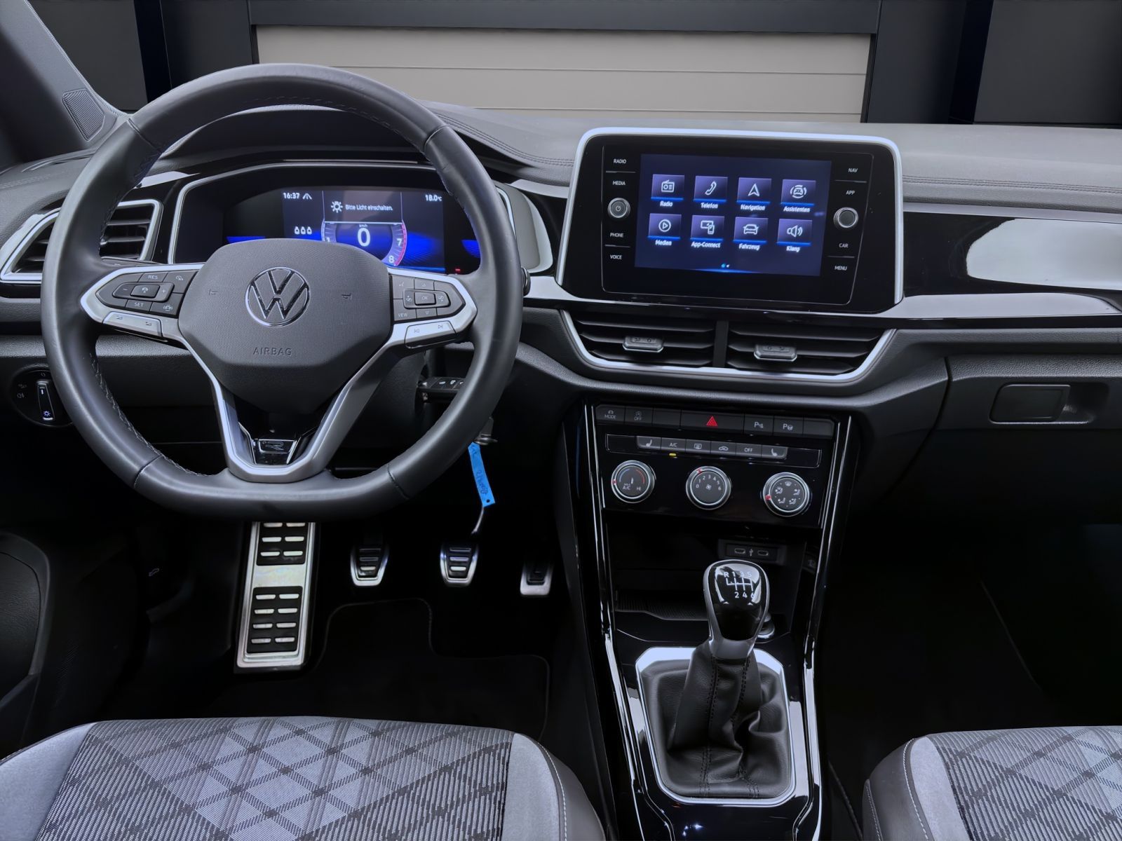 Volkswagen T-Roc - Bild 14