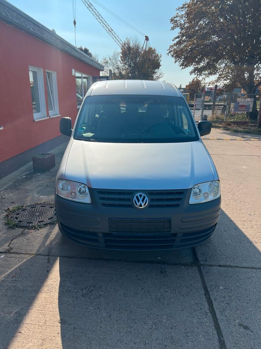 Volkswagen Caddy 2004 — вигляд ззаду
