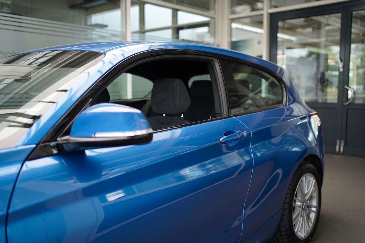 Fahrzeugabbildung BMW 118iA M-Sport KlimaA+LED+Navi+PDC+SHZ+Multi-Lenk