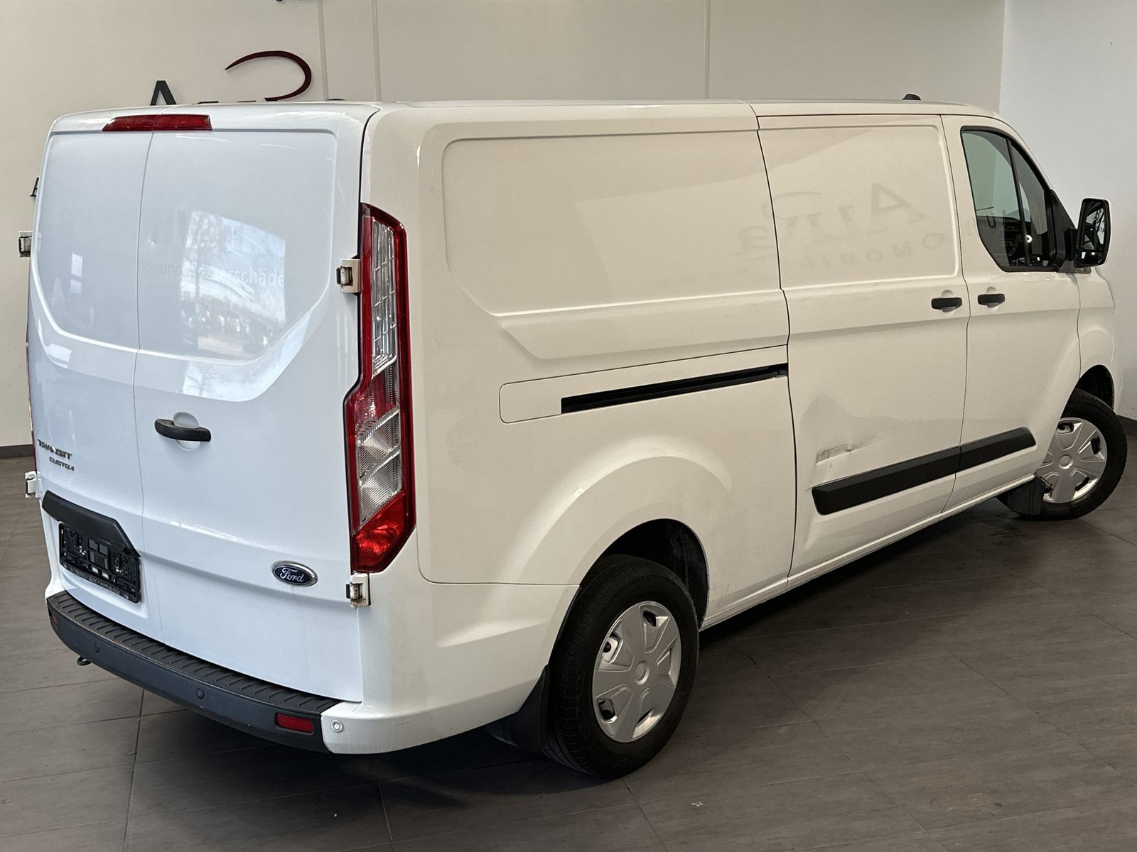 Fahrzeugabbildung Ford Custom 300 L2 NAV+BLUETOOTH+KAMERA+KLIMA+SHZ+ACC