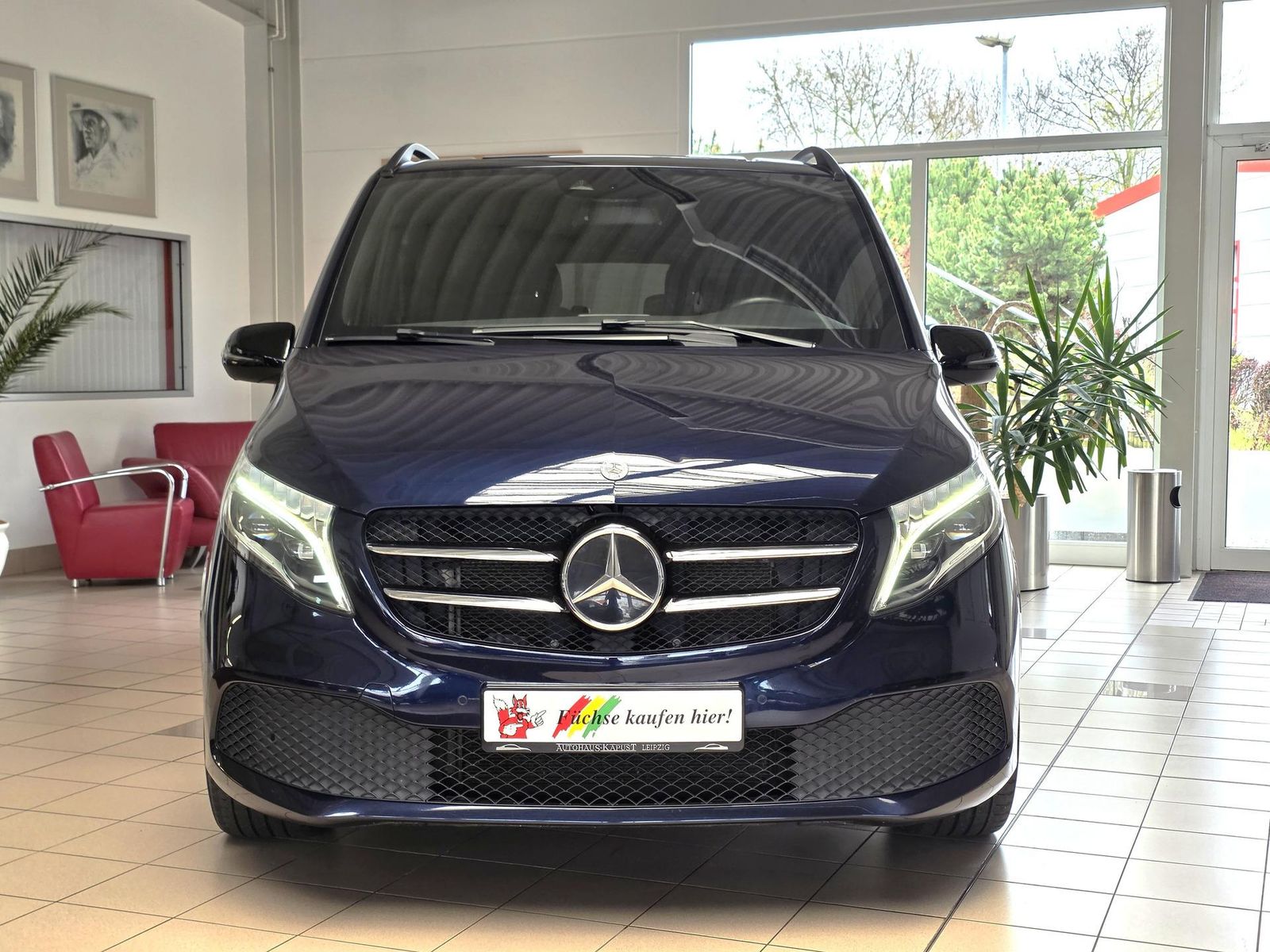 Fahrzeugabbildung Mercedes-Benz V 220d Edition lang /LED/Navi/Cam/Totwink./Ahk