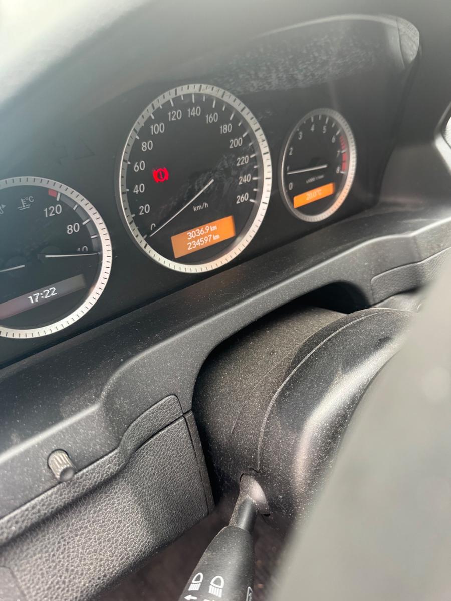 Mercedes-Benz C180 2009 — photo 6