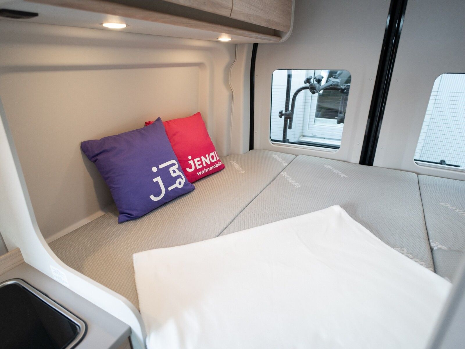 Fahrzeugabbildung Dethleffs Globetrail Classic 590 DK Ford Assistenz-Systeme