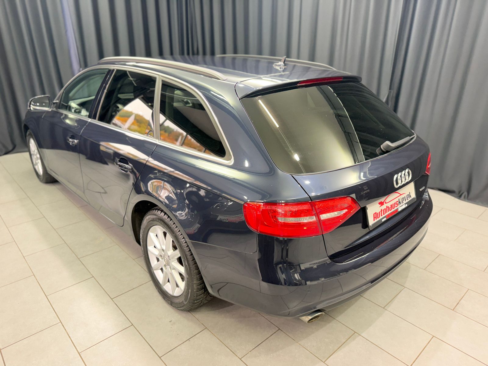 Fahrzeugabbildung Audi A4 Avant 3.0 TDI quattro|BANG&OLUFSEN|1.HAND