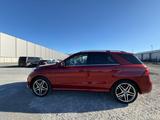 Mercedes-Benz GLE 500 4MATIC - - rote Mercedes-Benz GLE-Klasse