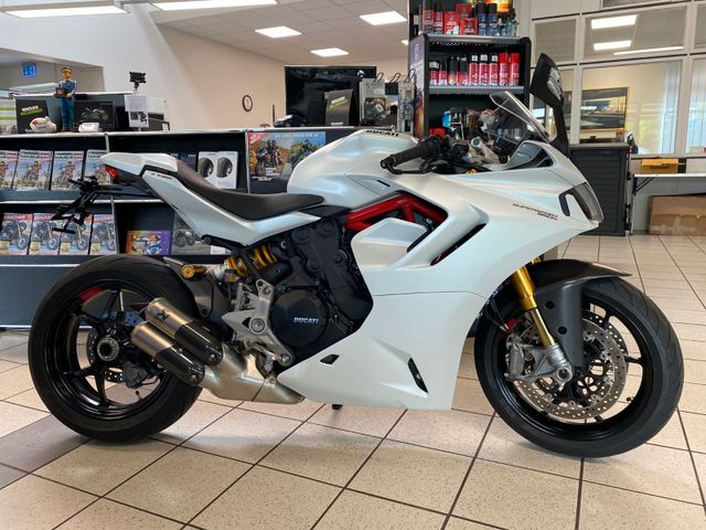 Ducati Supersport S "Viel Zubehör-Neupreis Euro:22000.