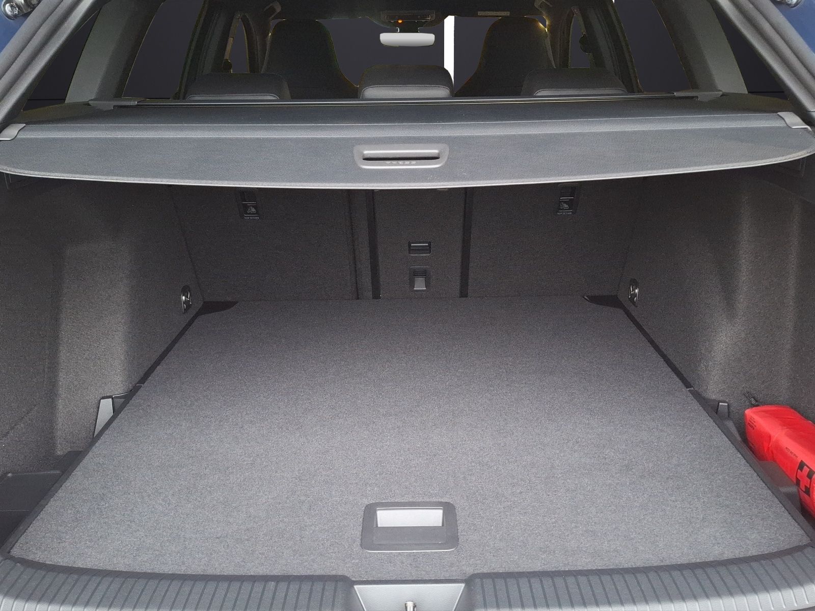 Fahrzeugabbildung Volkswagen Golf VIII Variant TSI R-Line Standhzg. LEDplus N