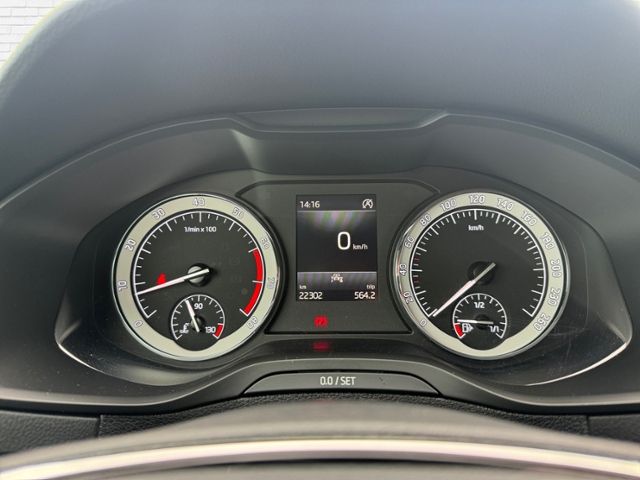 Fahrzeugabbildung SKODA Karoq Sportline 1.5 TSI - APP*ACC*PDC*MATRIX*!!!