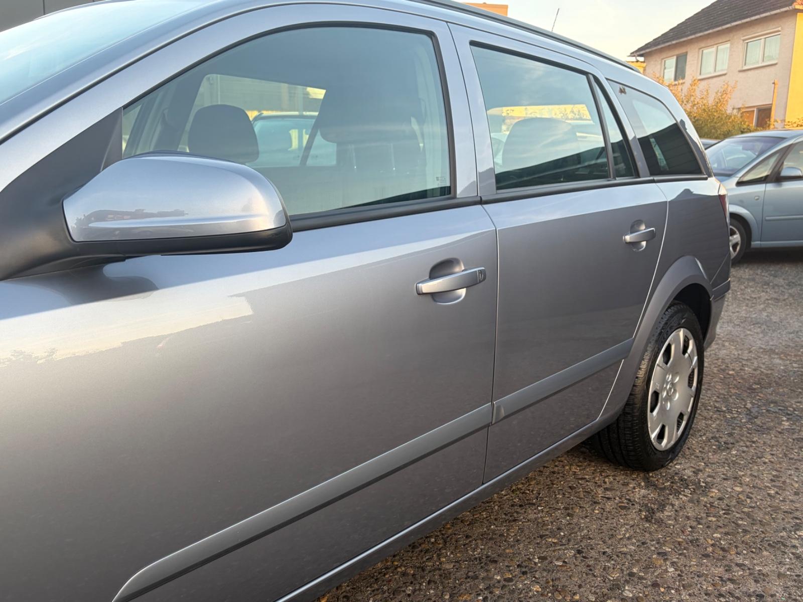 Opel Astra 2004 — engine 1.796 cm³, 125 HP (92kW)