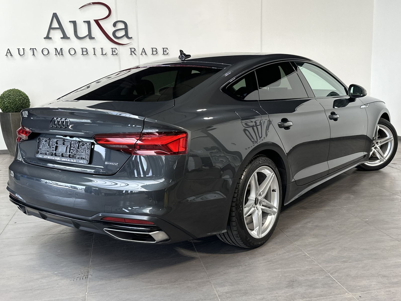 Fahrzeugabbildung Audi A5 SpB 45 TFSI Qu Black NAV+LED+AHK+VOCKPIT+PANO