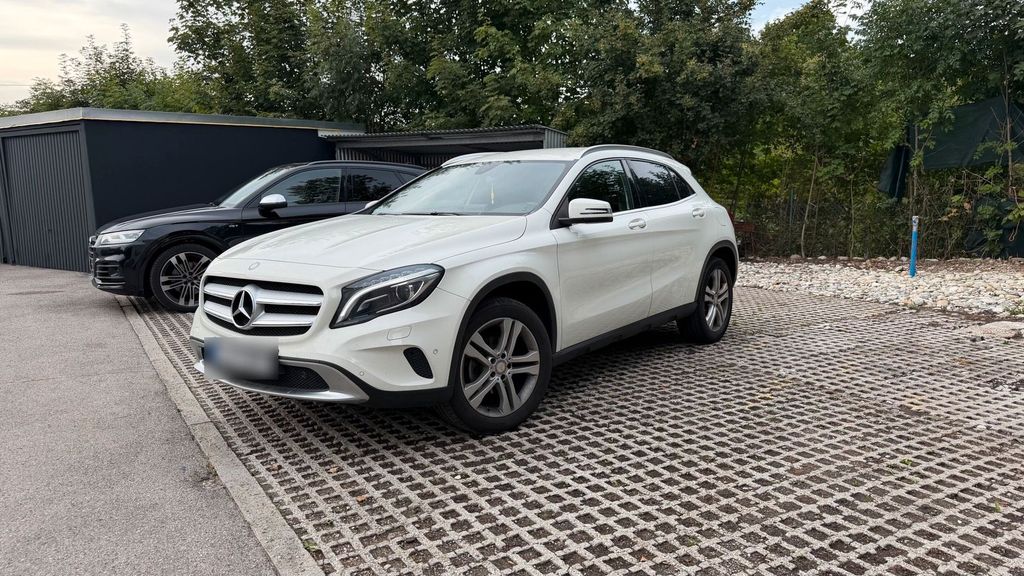 Image of Mercedes-Benz GLA 180