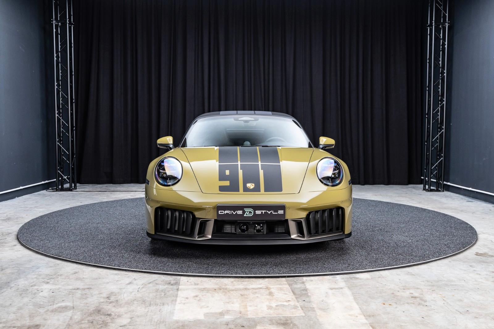Porsche 992.2 GTS Cabrio Spirit 70 + PCCB + Burmester