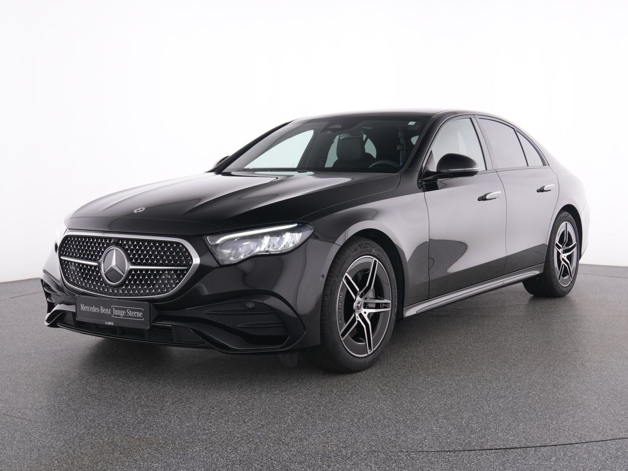 Mercedes-Benz E 220 d AMG NavPrm Pano LED Night KeyG Distr RFK foto 2