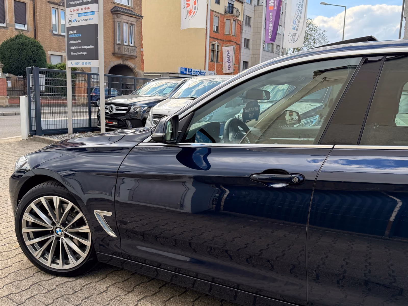 BMW 330i xDrive GranTurismo Luxury-Line*1HD*PANO*KAM
