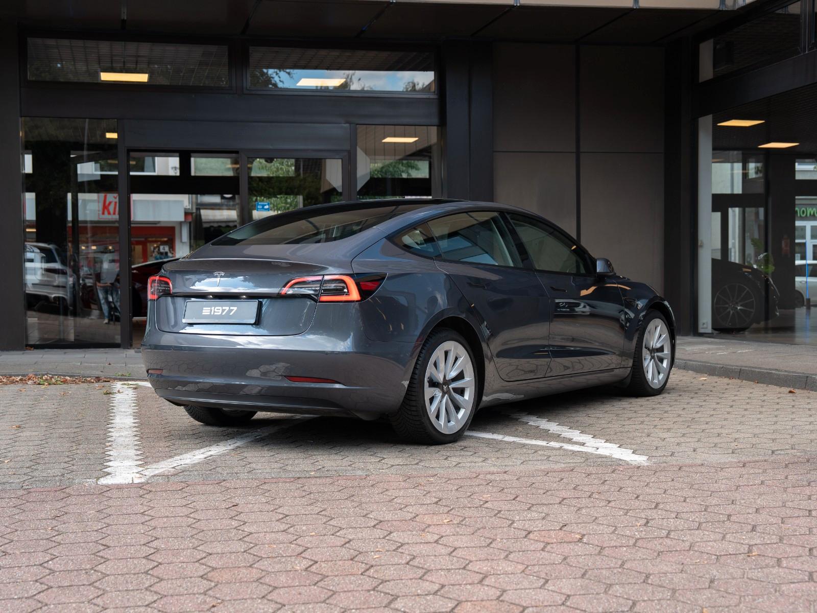 Tesla Model 3 Standard Range Plus, миниатюра 8