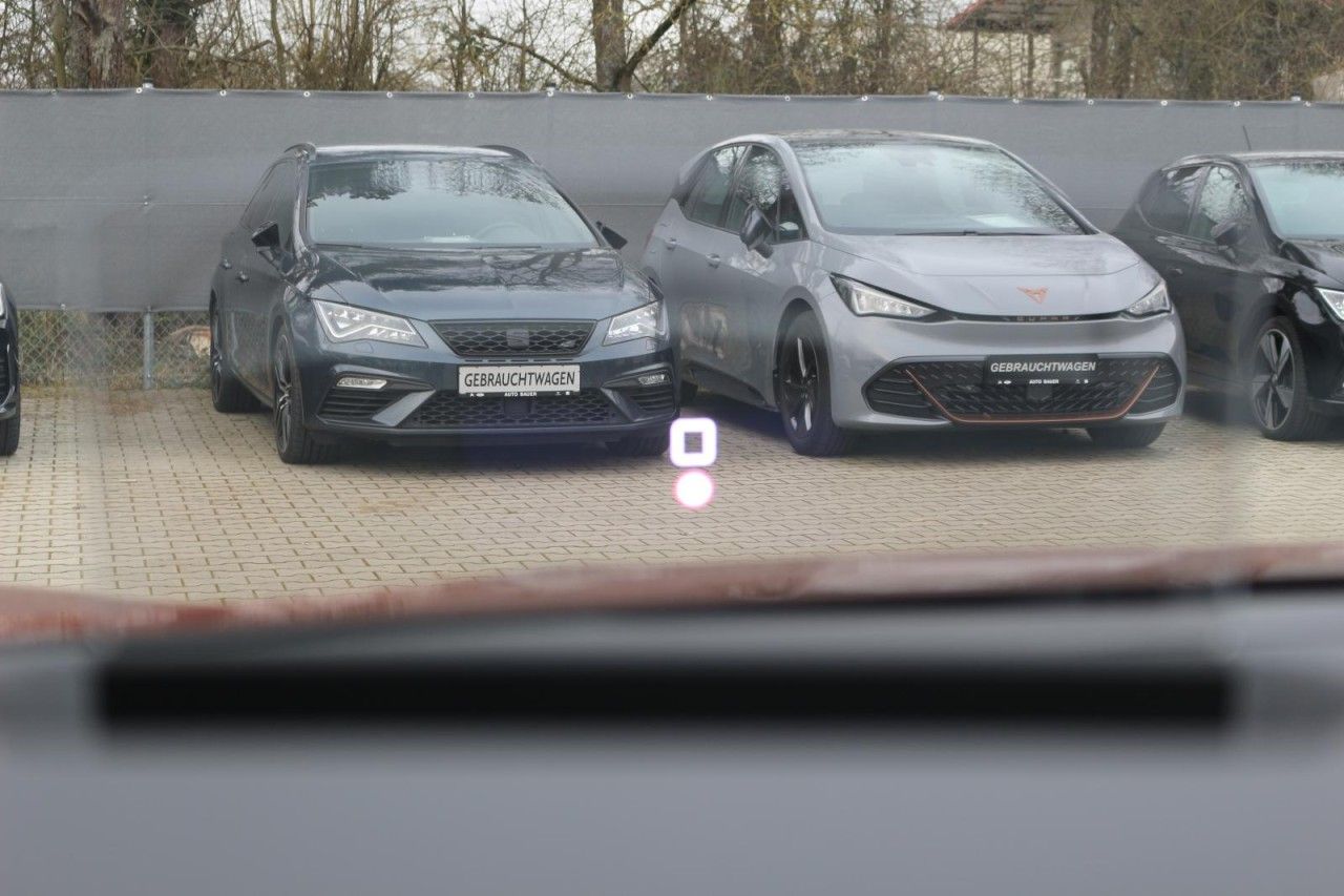 Fahrzeugabbildung Citroën C4 -e FEELPACK 136