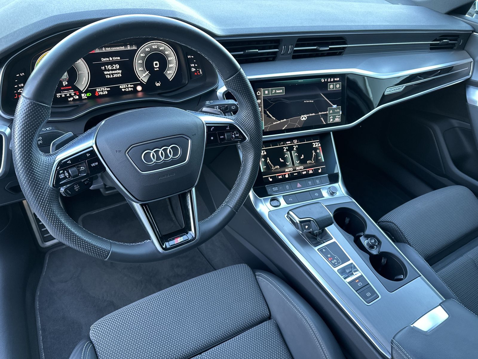 Fahrzeugabbildung Audi A6 Avant 50 TFSI e Qu S-Line NAV+LED+VCOCK+20ZO