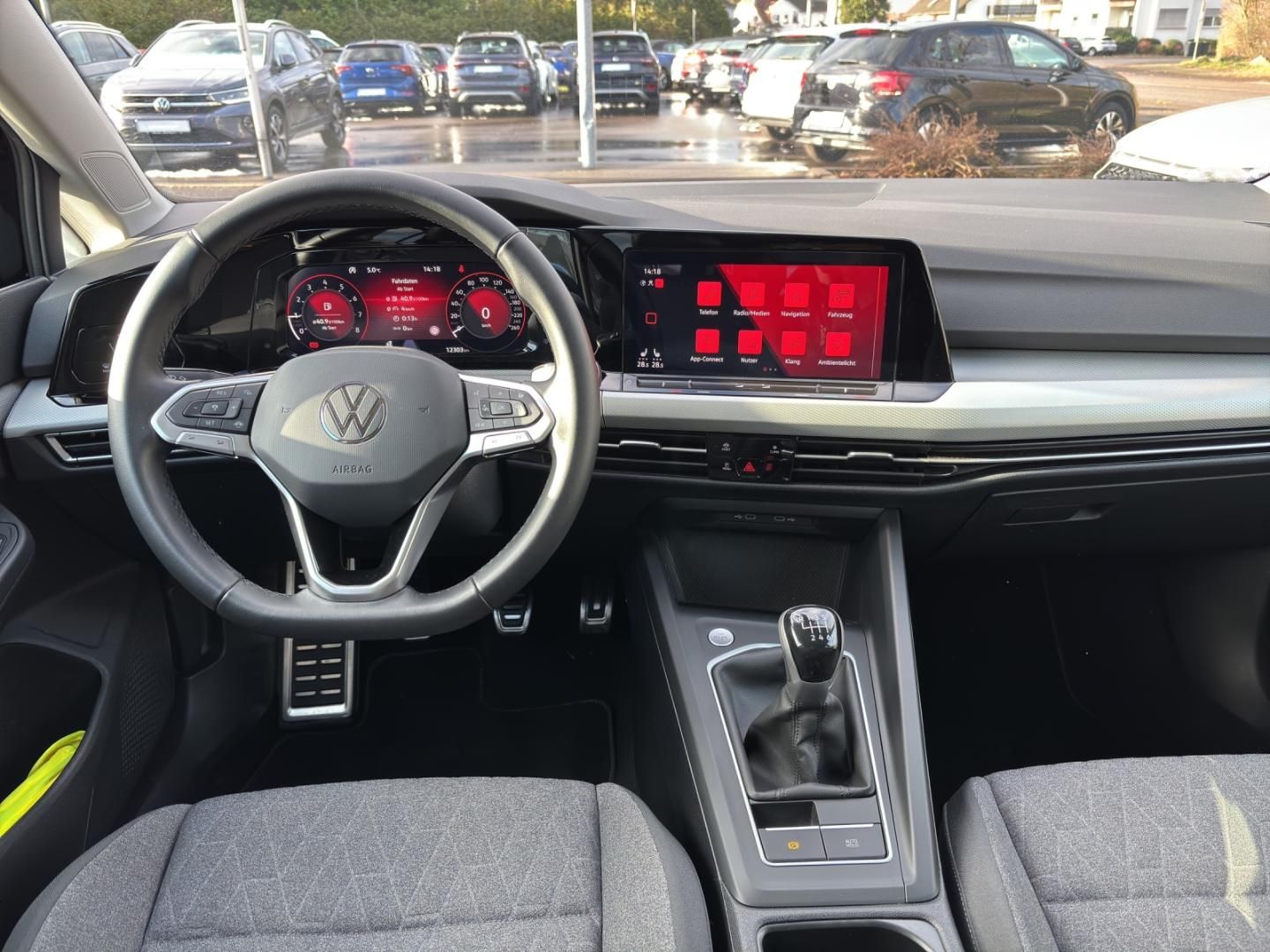 Fahrzeugabbildung Volkswagen Golf MOVE VIII MOVE 1,0 TSI, Navi, ACC,Rü-Kamera