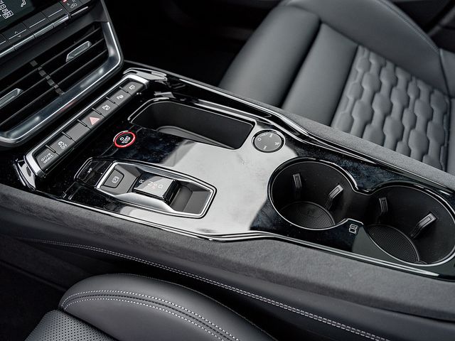 Fahrzeugabbildung Audi e-tron GT RS quattro B&O PANO MATRIX-LED LASER