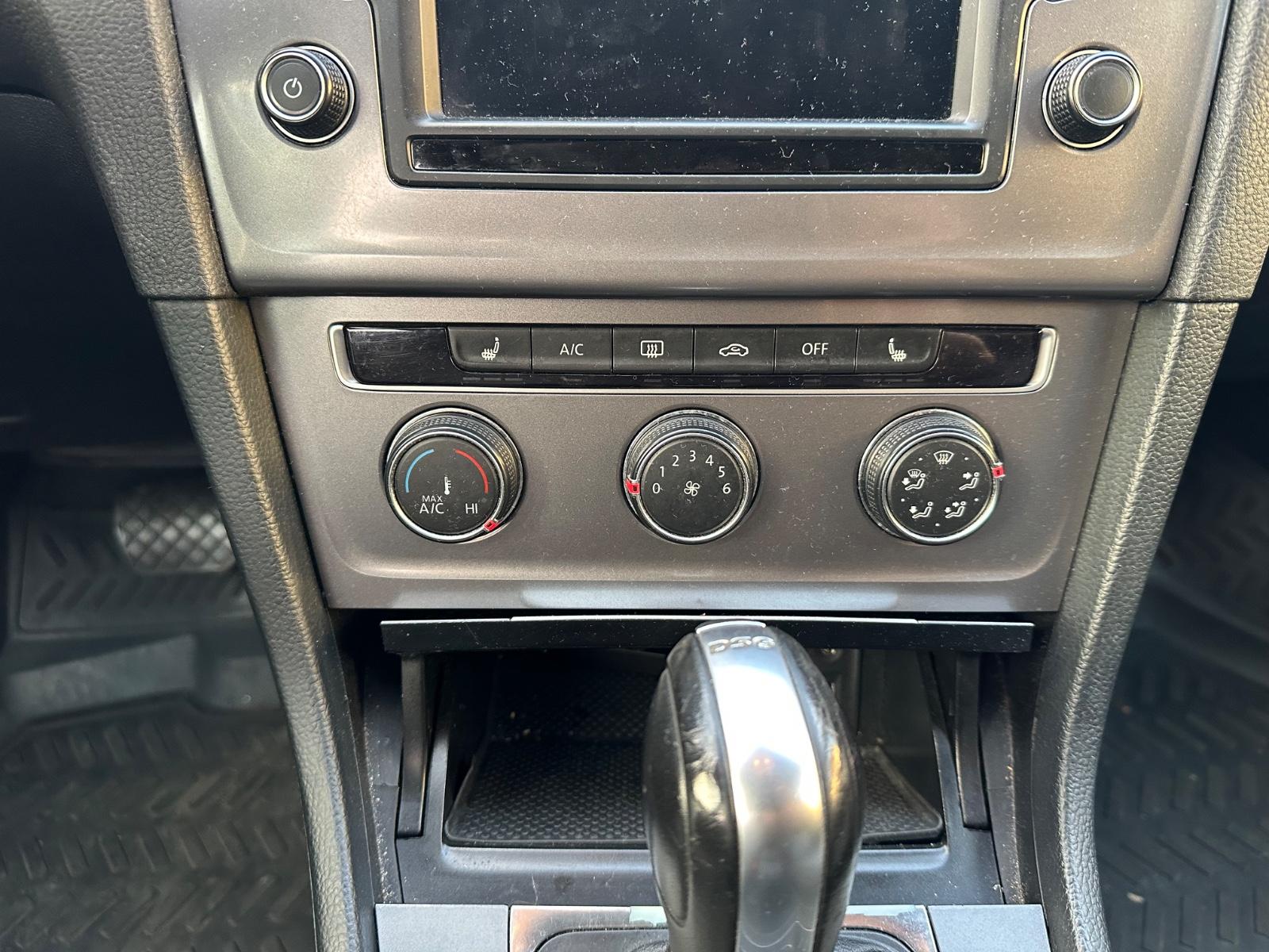 Volkswagen Golf 2015 — photo 17