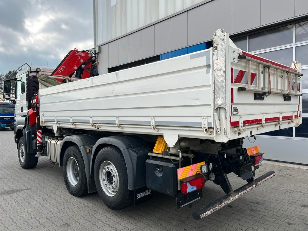 Fahrzeugabbildung MAN TGS 28.400 6x4-4 Dreiseitenkipper FASSI F195