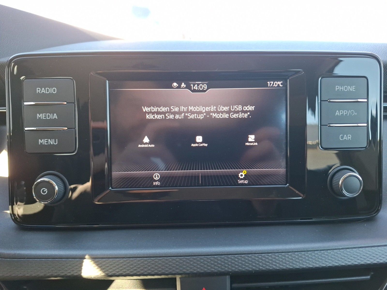 Fahrzeugabbildung SKODA Kamiq TSI Ambition LED GRA RFK SHZ LM