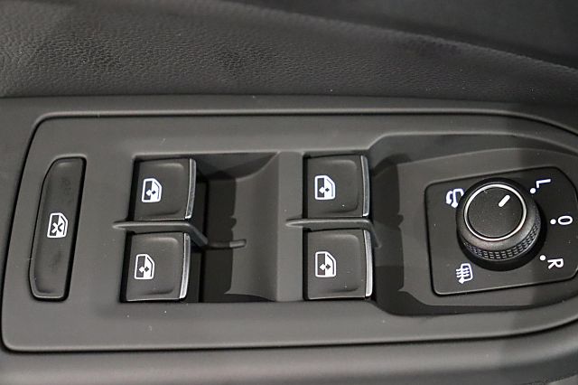 Golf GTE 1.5l DSG LEDER LED AHK SITZKLIMA PANORA