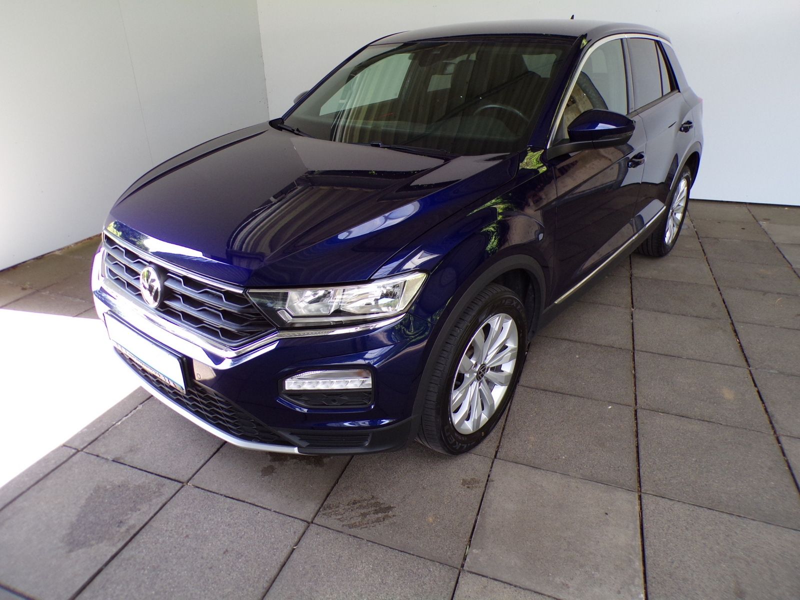 Volkswagen T-ROC 1.5 TSI SPORT NAVI AHK STANDHZG foto 2