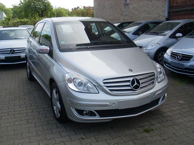 Mercedes-Benz B 200