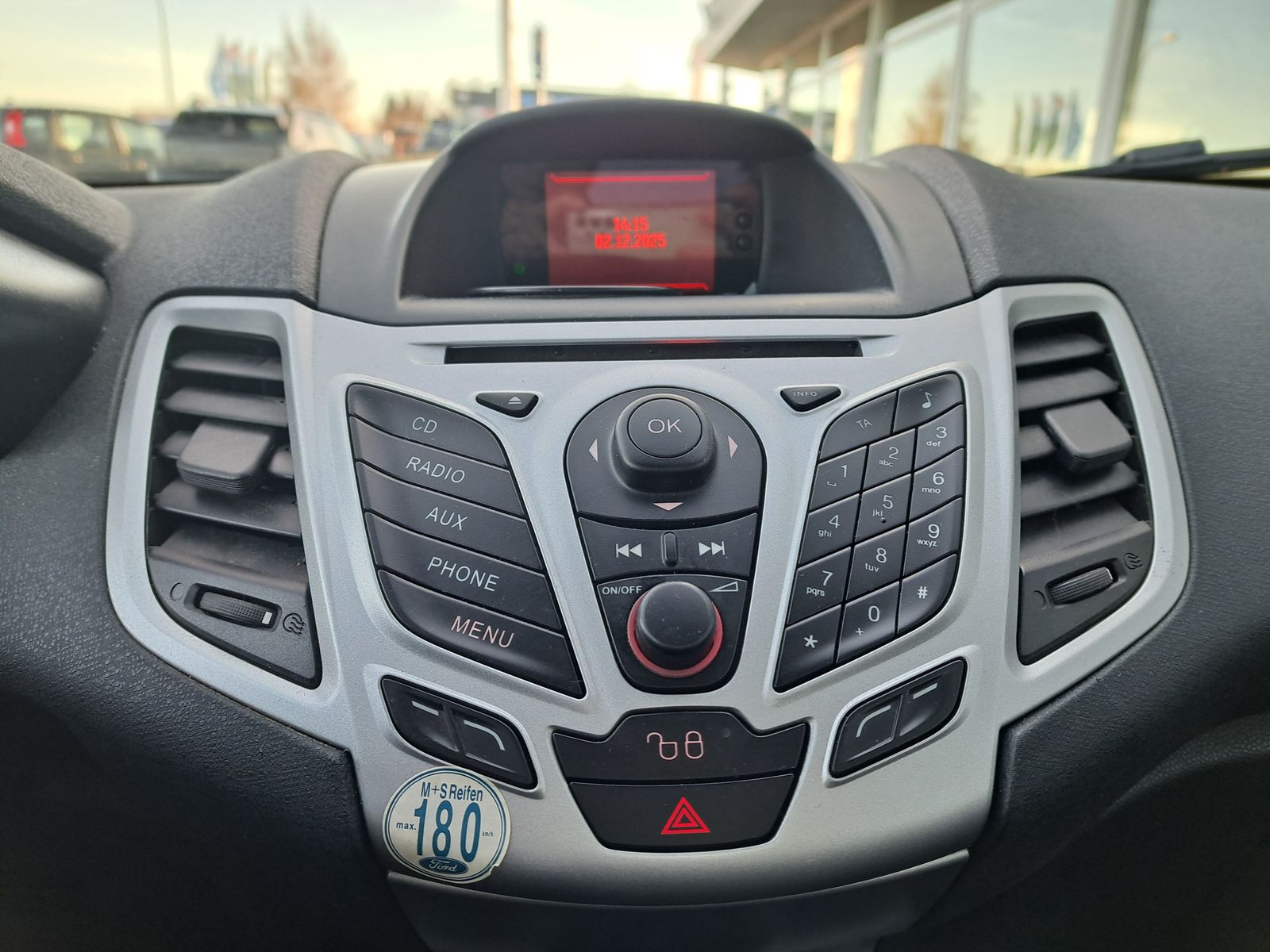 Fahrzeugabbildung Ford Fiesta Edition 82PS WINTERPAKET ALU