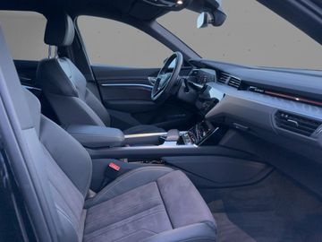 Audi Q8 - 8