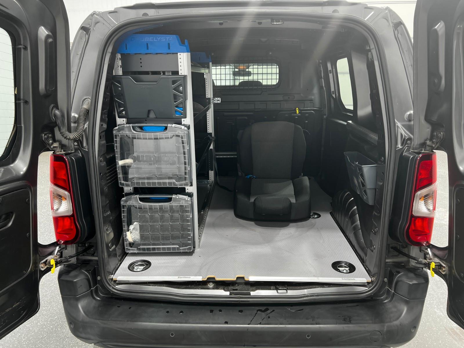 Peugeot PARTNER 100 1.5 HDI PREMIUM |AC|3-S|PDC|MET|16"