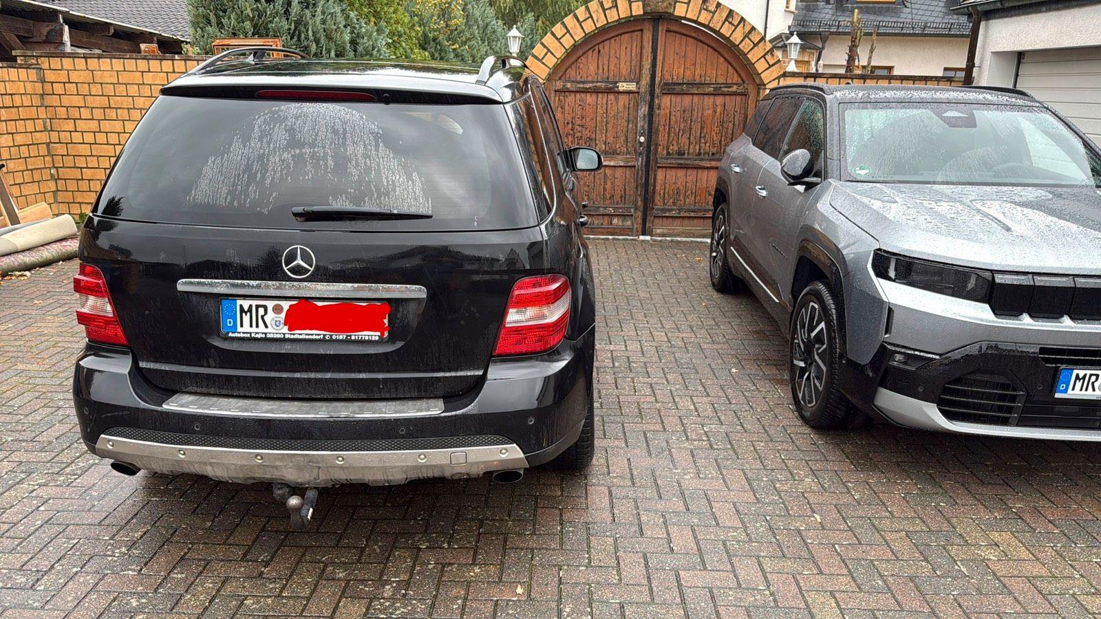 Mercedes-Benz ML280 2007 — rear view