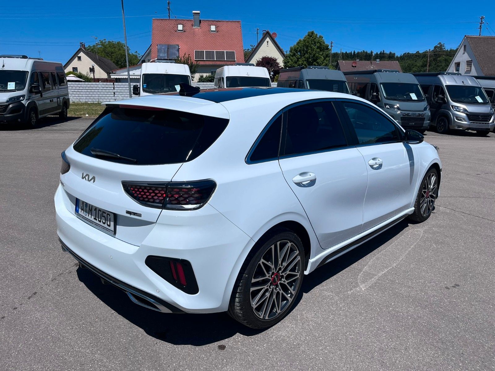 Fahrzeugabbildung Kia Ceed GT-line Leder Pano 140PS digital uvm.