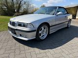 BMW M3 Cabrio I 1.HAND ! I ORIGINAL KM I HAR. KARDON - silberne BMW M3