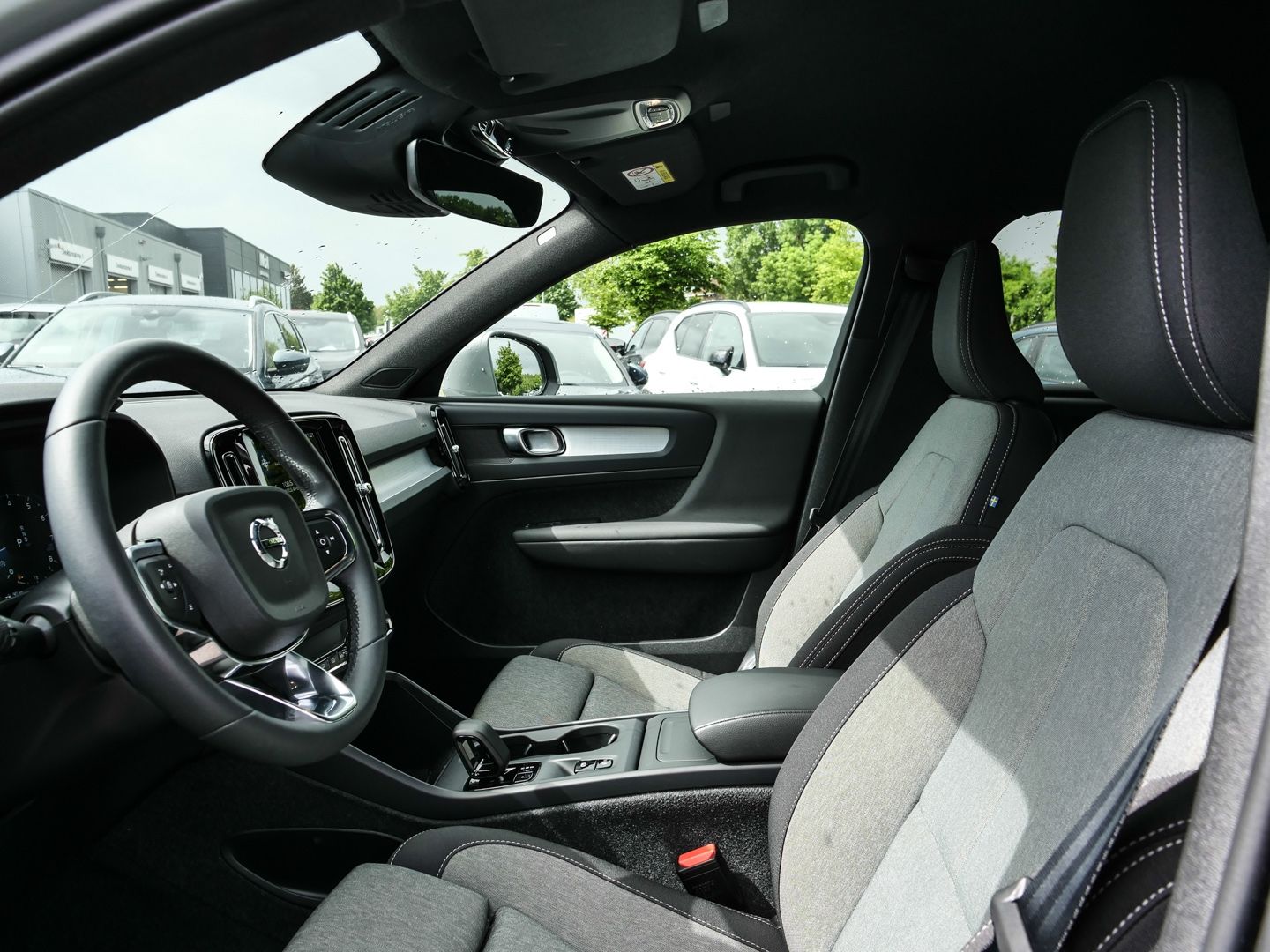 Volvo XC40 Core 2WD T2 EU6d Navi Digitales Cockpit Sou foto 6