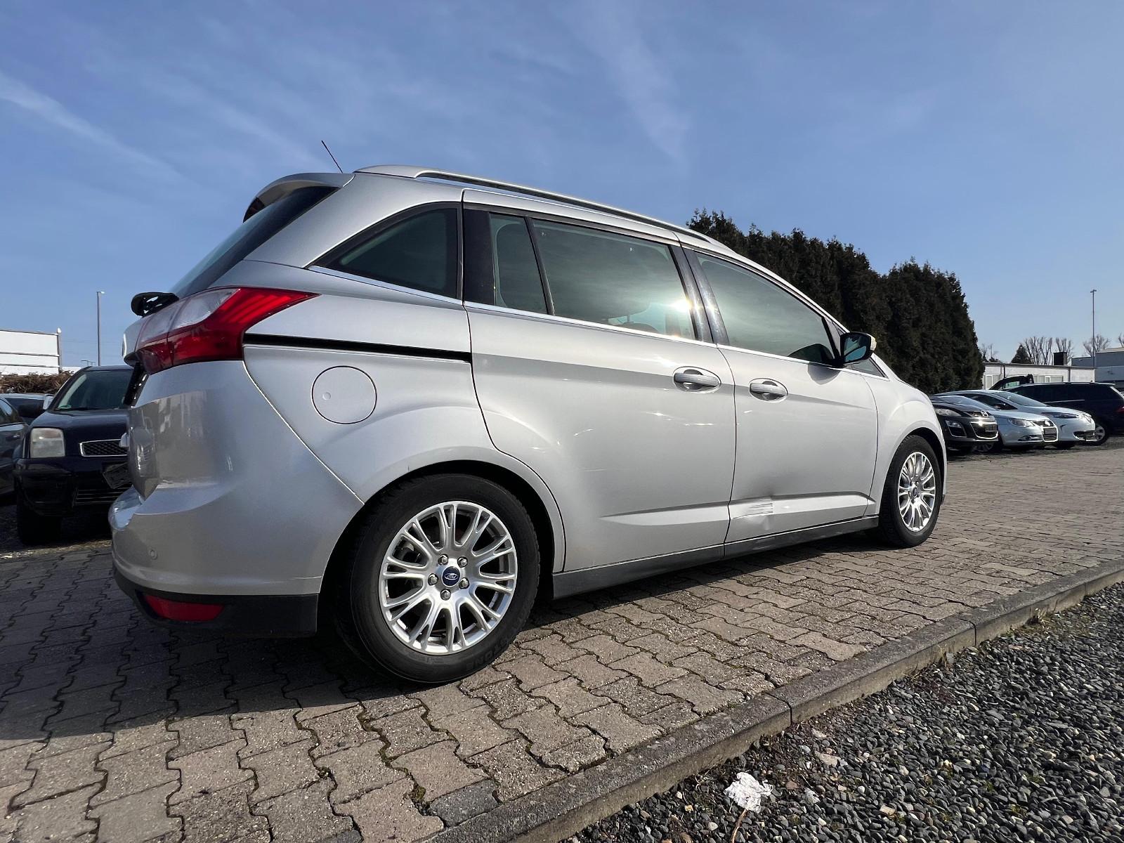 Ford Grand C-MAX 2011 — photo 8