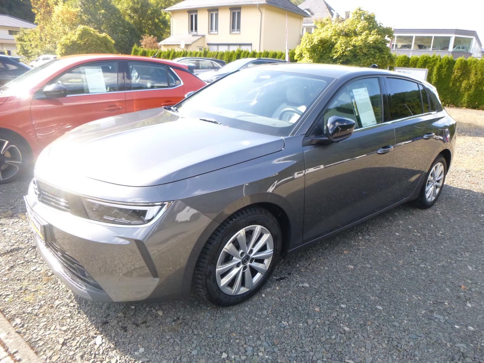 Opel Astra L Elegance *AHK